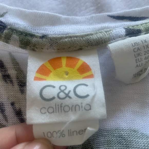 C&C California 100% Linen Tropical Print Short Sleeve Top - Picture 9 of 11